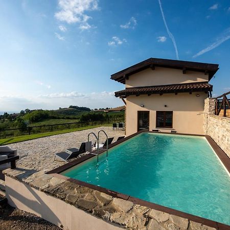 فيلا Il Casot Private House With Pool Borgomale المظهر الخارجي الصورة